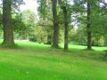 Hier zeigt sich der riesige Grund schon wieder als Park, ...